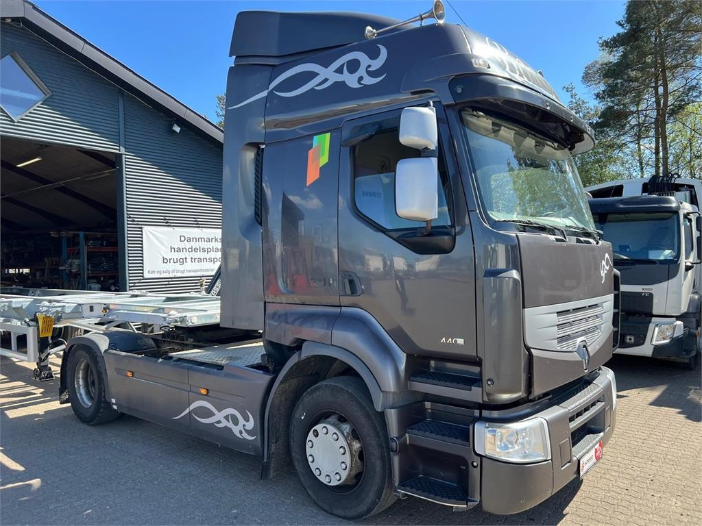 Renault Premium 440 DXI - Tractor: foto 1 Renault Premium 440 DXI - Tractor: foto 1