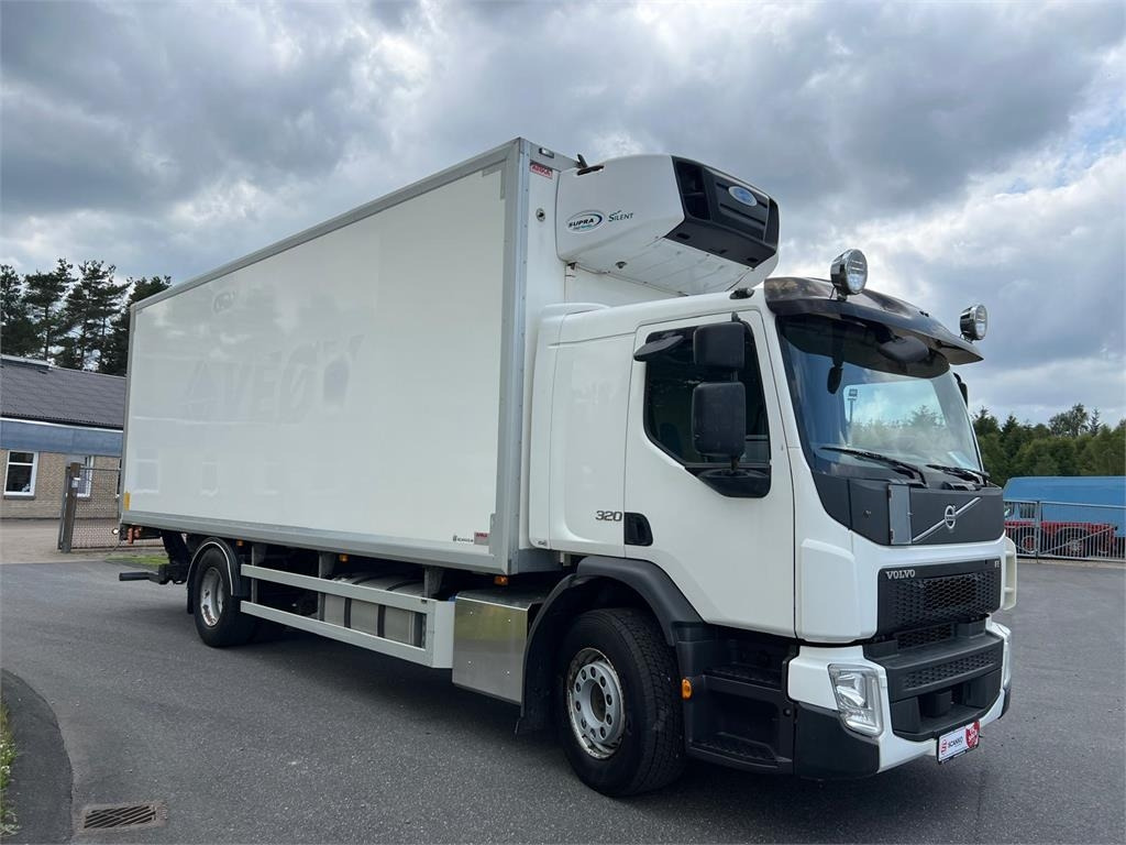 Volvo FE320 18 ton - Caminhão frigorífico: foto 2 Volvo FE320 18 ton - Caminhão frigorífico: foto 2