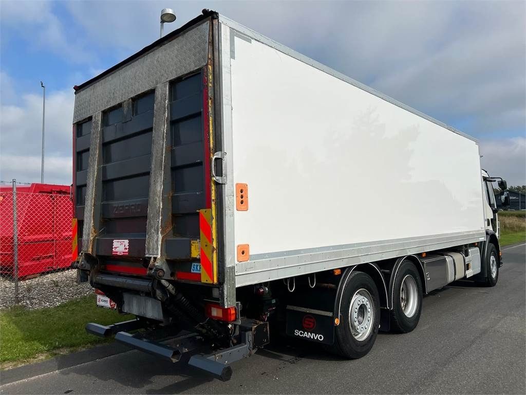 Volvo FE320 6x2*4 - Caminhão furgão: foto 4 Volvo FE320 6x2*4 - Caminhão furgão: foto 4