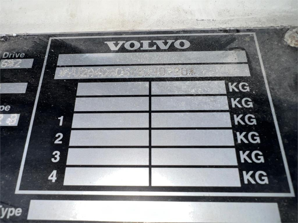 Volvo FH12-420 - Caminhão multibenne: foto 4 Volvo FH12-420 - Caminhão multibenne: foto 4