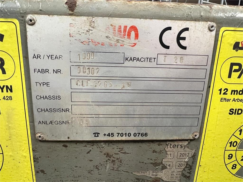 Volvo FH12-420 - Caminhão multibenne: foto 5 Volvo FH12-420 - Caminhão multibenne: foto 5