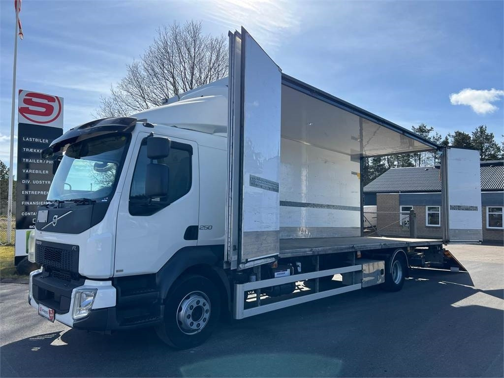 Volvo FL 16 ton 250HK - Caminhão furgão: foto 1 Volvo FL 16 ton 250HK - Caminhão furgão: foto 1