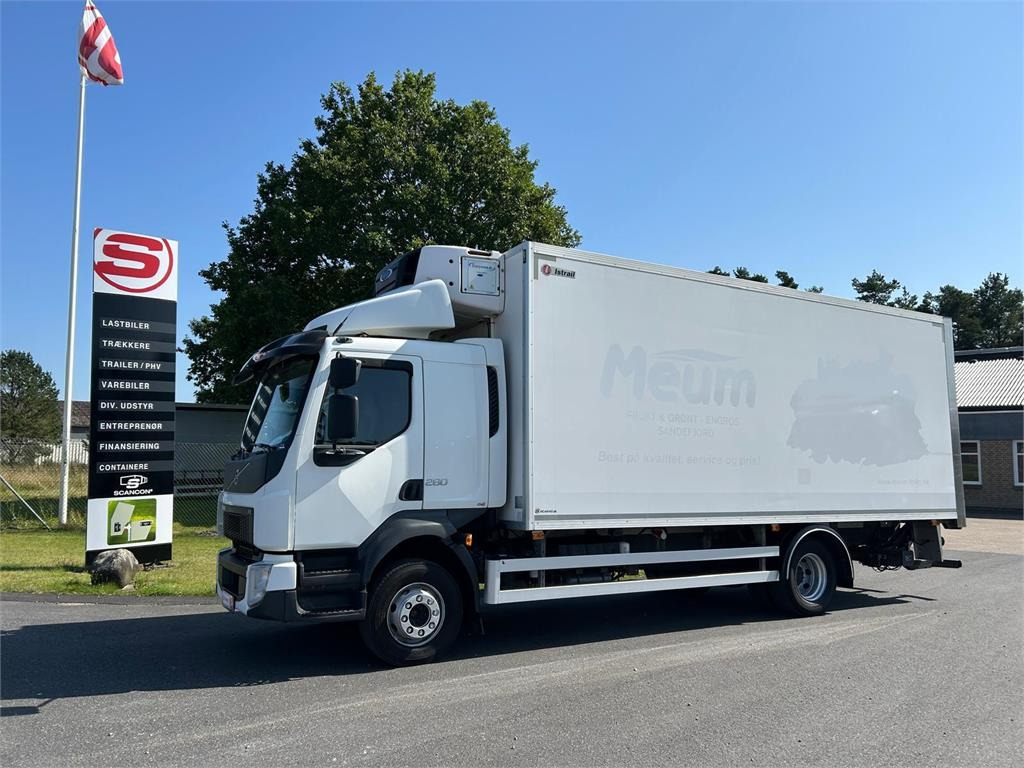 Volvo FL 280 (12 ton) Dobbelt compartment - Caminhão frigorífico: foto 1 Volvo FL 280 (12 ton) Dobbelt compartment - Caminhão frigorífico: foto 1