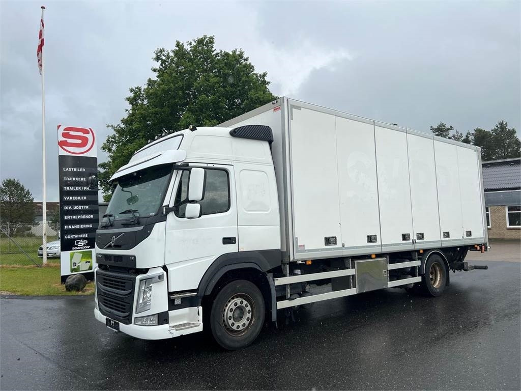 Volvo FM330 - Caminhão furgão: foto 1 Volvo FM330 - Caminhão furgão: foto 1