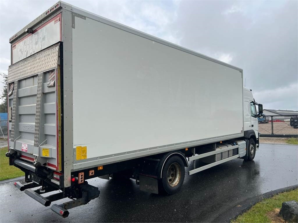 Volvo FM330 - Caminhão furgão: foto 3 Volvo FM330 - Caminhão furgão: foto 3