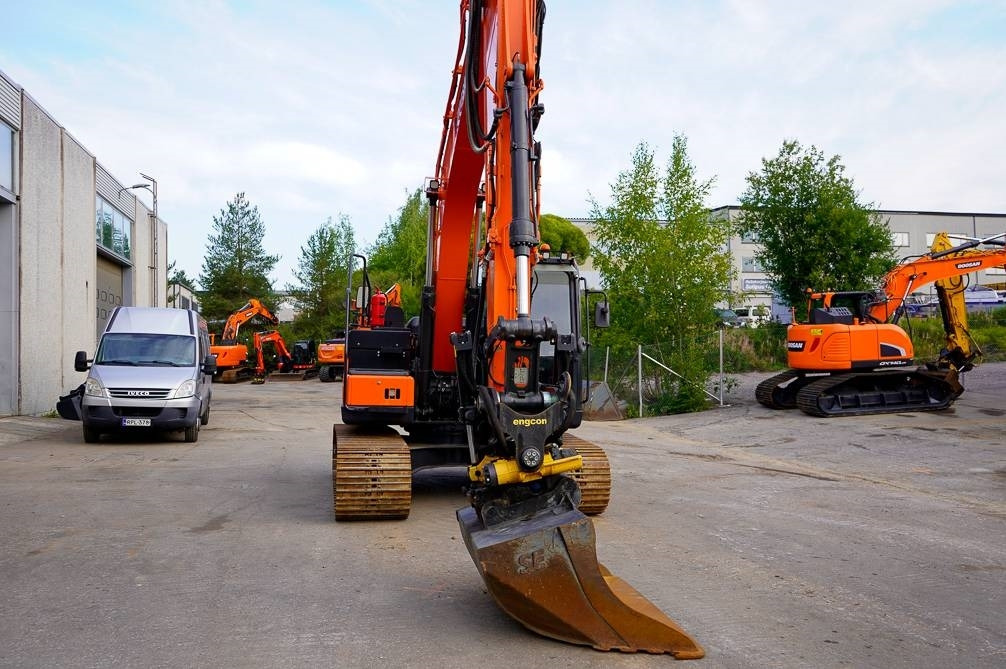 Doosan DX140LC-5 ENGCON  - Escavadora de rastos: foto 4 Doosan DX140LC-5 ENGCON  - Escavadora de rastos: foto 4