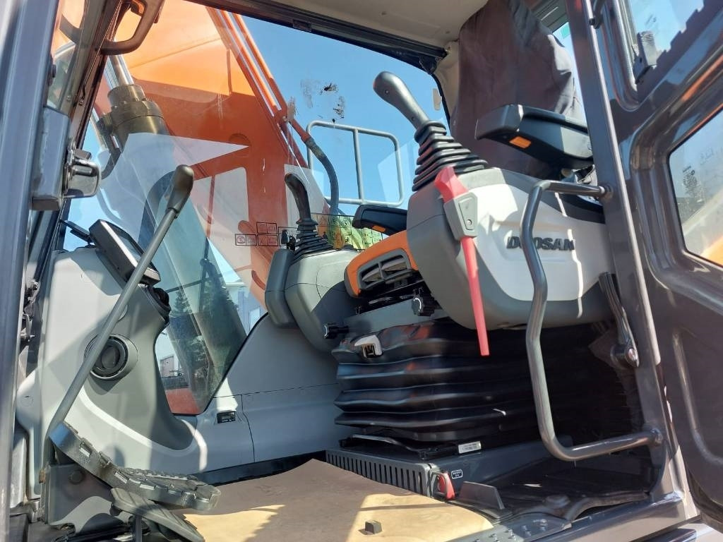 Escavadora de rastos Doosan DX160LCH-5 METSÄALUSTA: foto 13 Escavadora de rastos Doosan DX160LCH-5 METSÄALUSTA: foto 13