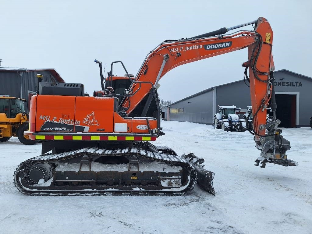 Doosan MYYTY! SOLD! DX160LCH-5 METSÄMALLI - Escavadora de rastos: foto 4 Doosan MYYTY! SOLD! DX160LCH-5 METSÄMALLI - Escavadora de rastos: foto 4