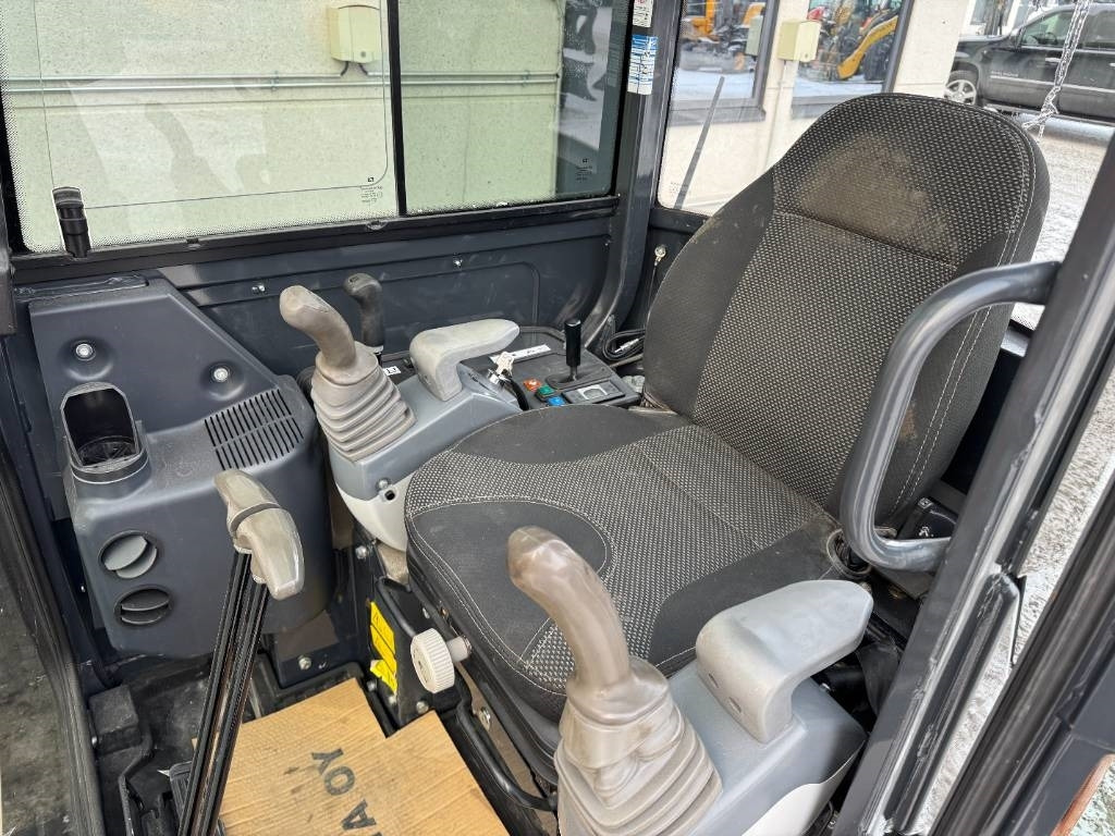 Mini escavadeira Hitachi ZX 18-3 CLR Kallistaja ja pyöritys: foto 9