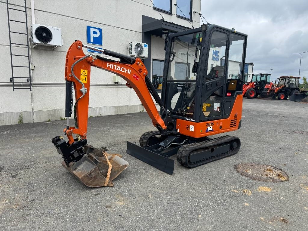 Hitachi ZX 19-6 CR - Mini escavadeira: foto 2 Hitachi ZX 19-6 CR - Mini escavadeira: foto 2