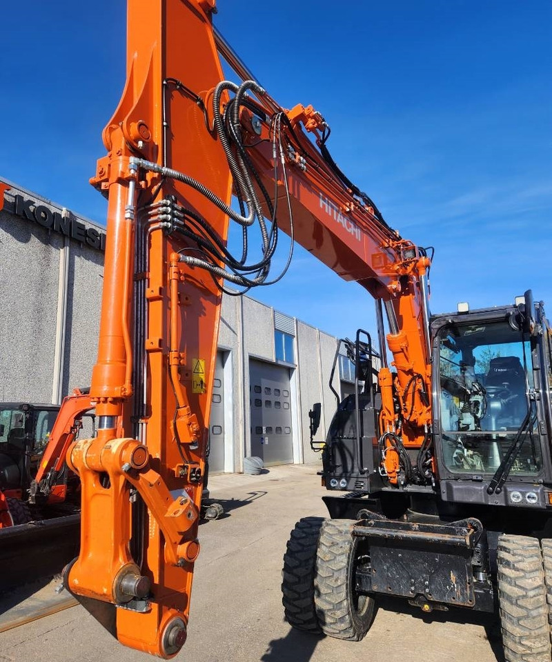Hitachi ZX150W-7 STAGE 5 - Escavadeira de rodas: foto 3 Hitachi ZX150W-7 STAGE 5 - Escavadeira de rodas: foto 3