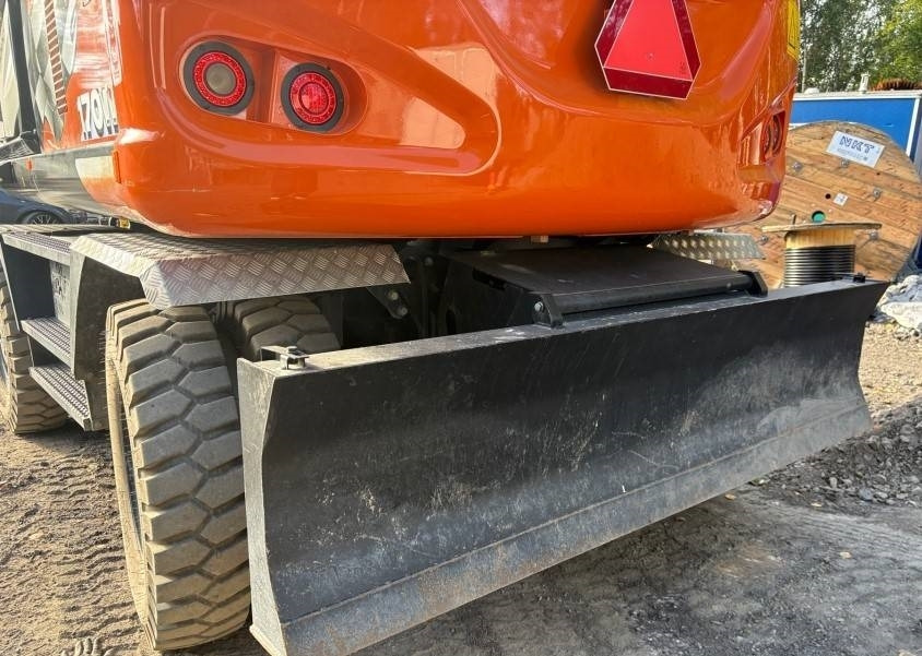 Escavadeira de rodas Hitachi ZX170W-6 + Peräkärry 2-akselinen: foto 12