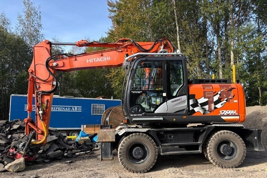 Escavadeira de rodas Hitachi ZX170W-6 + Peräkärry 2-akselinen: foto 6