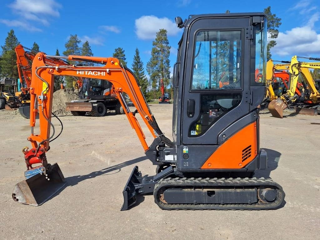 Hitachi ZX17U-2 KALLISTAJA+4-KAUHAA - Mini escavadeira: foto 1 Hitachi ZX17U-2 KALLISTAJA+4-KAUHAA - Mini escavadeira: foto 1