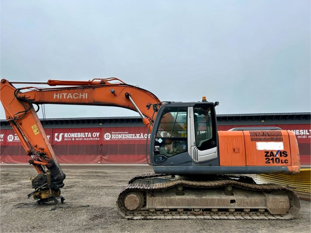 Hitachi ZX210LC-3 - Escavadora de rastos: foto 1 Hitachi ZX210LC-3 - Escavadora de rastos: foto 1