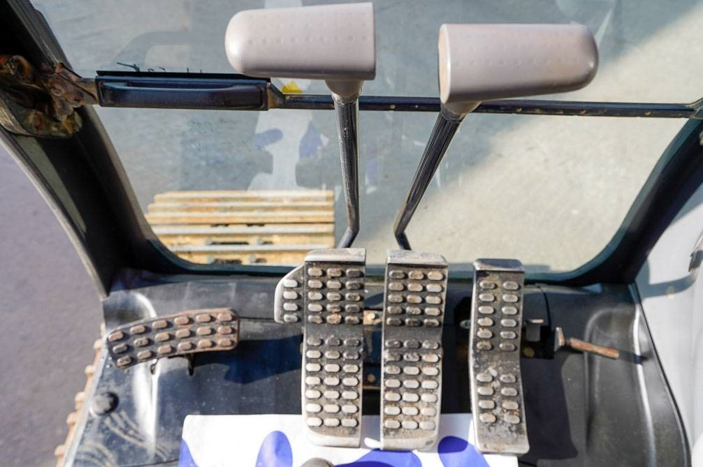Escavadora de rastos Hitachi ZX350LC-6 UUSI ALAKERTA: foto 24