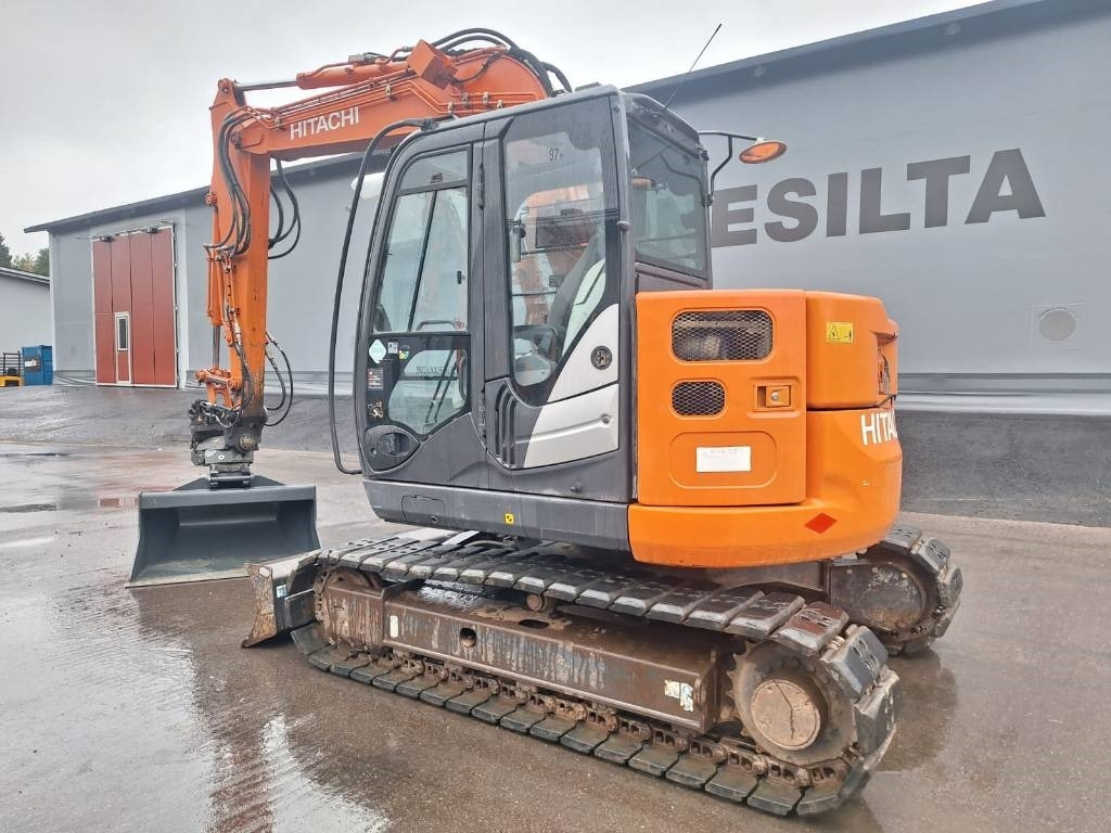 Hitachi ZX85US-5 PYÖRITTÄJÄLLÄ - Mini escavadeira: foto 2 Hitachi ZX85US-5 PYÖRITTÄJÄLLÄ - Mini escavadeira: foto 2