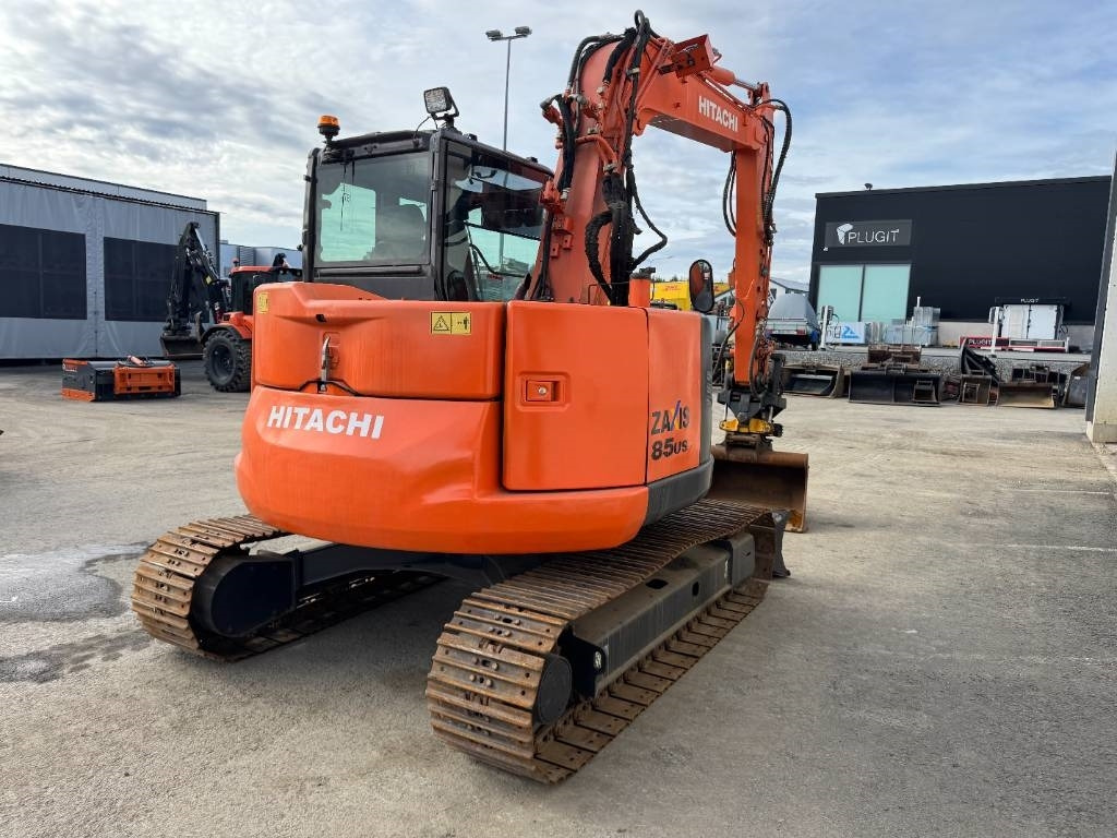 Hitachi ZX85US-5 Pyörittäjä, 3-Kauhaa - Mini escavadeira: foto 4 Hitachi ZX85US-5 Pyörittäjä, 3-Kauhaa - Mini escavadeira: foto 4