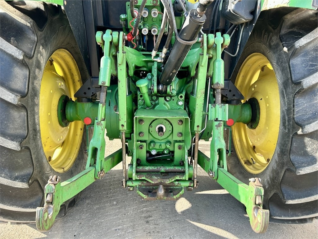 John Deere MYYTY!!SOLD!! 5100M ETUKUORMAAJALLA - Trator: foto 5 John Deere MYYTY!!SOLD!! 5100M ETUKUORMAAJALLA - Trator: foto 5