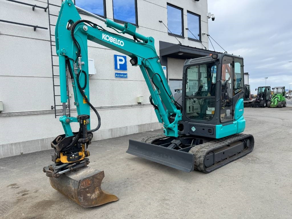 Kobelco SK45SRX-6 Pyörittäjä pihdeillä - Mini escavadeira: foto 2 Kobelco SK45SRX-6 Pyörittäjä pihdeillä - Mini escavadeira: foto 2