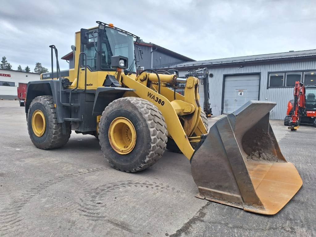 Komatsu WA 380-3A - Carregadeira de rodas: foto 4 Komatsu WA 380-3A - Carregadeira de rodas: foto 4