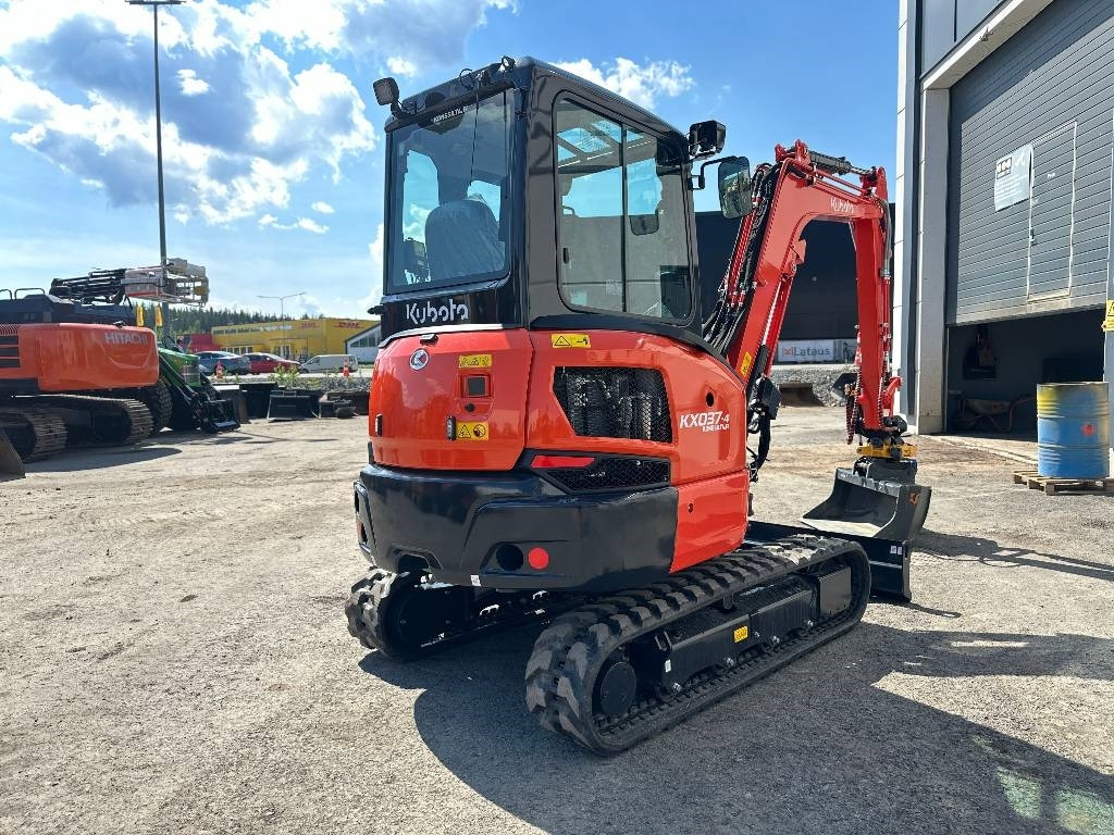 Kubota KX037-4 PYÖRITTÄJÄLLÄ - Mini escavadeira: foto 4 Kubota KX037-4 PYÖRITTÄJÄLLÄ - Mini escavadeira: foto 4