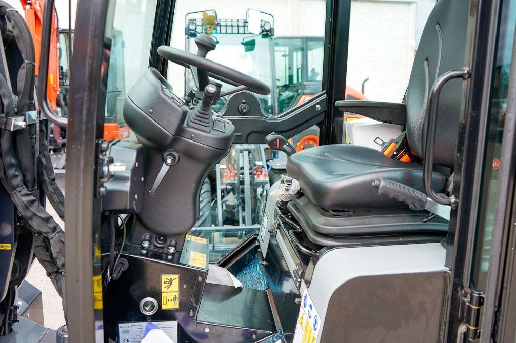 Carregadeira articulada nuevo Kubota RT210-2 UUSI: foto 15