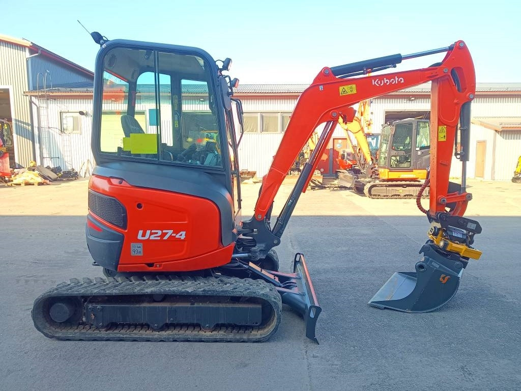 Kubota U27-4 UUDELLA PYÖRITTÄJÄLLÄ - Mini escavadeira: foto 5 Kubota U27-4 UUDELLA PYÖRITTÄJÄLLÄ - Mini escavadeira: foto 5