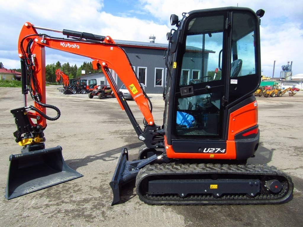 Kubota U27-4 UUSI, PYÖRITTÄJÄLLÄ - Mini escavadeira: foto 1 Kubota U27-4 UUSI, PYÖRITTÄJÄLLÄ - Mini escavadeira: foto 1