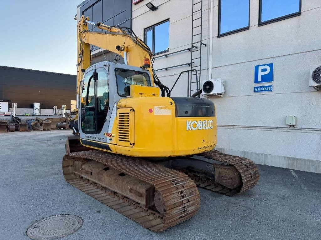 New Holland E 135 SR LC  - Escavadora de rastos: foto 3 New Holland E 135 SR LC  - Escavadora de rastos: foto 3