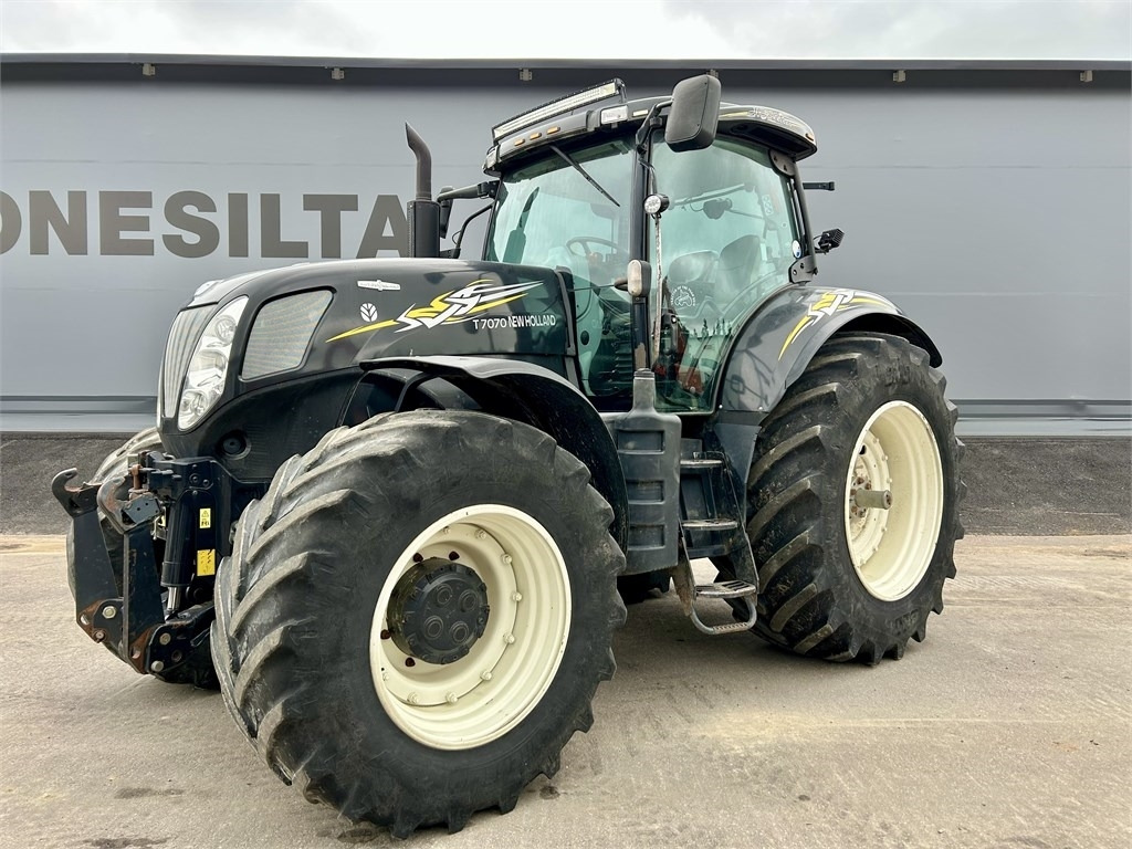 New Holland T 7070 AC - Trator: foto 2 New Holland T 7070 AC - Trator: foto 2