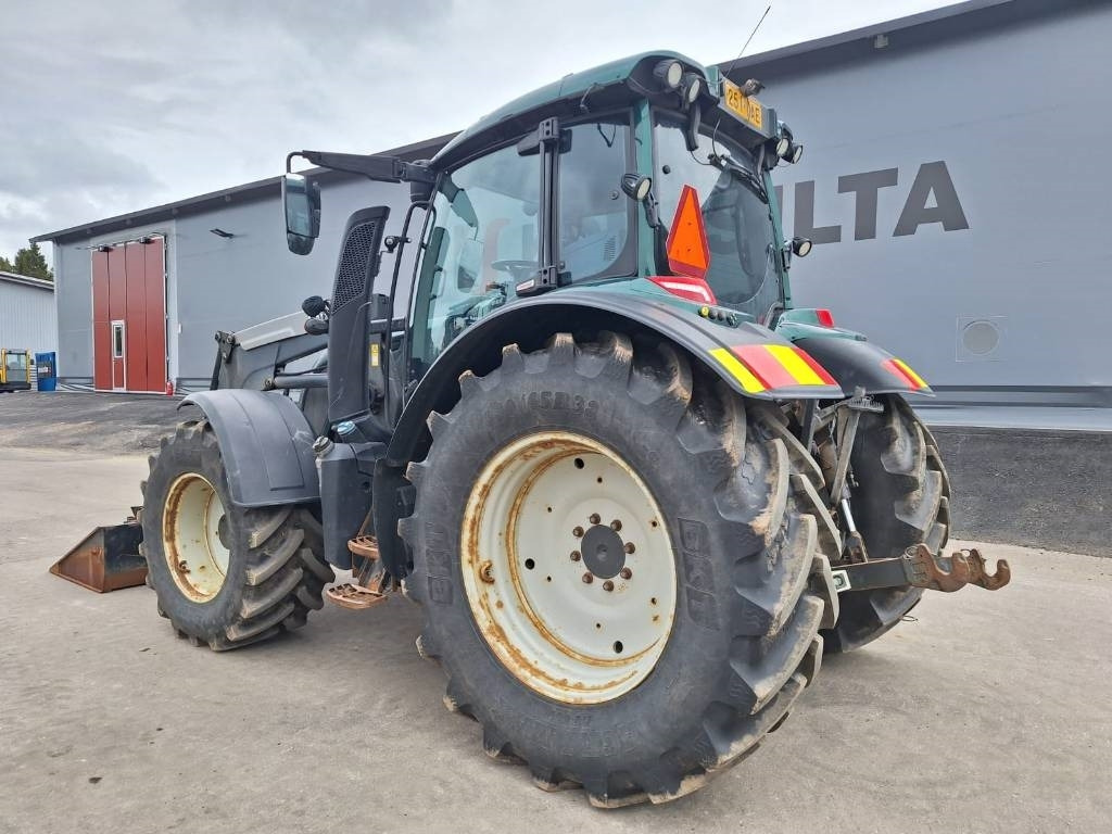 Valtra N174 VERSU ETUKUORMAAJALLA - Trator: foto 2 Valtra N174 VERSU ETUKUORMAAJALLA - Trator: foto 2