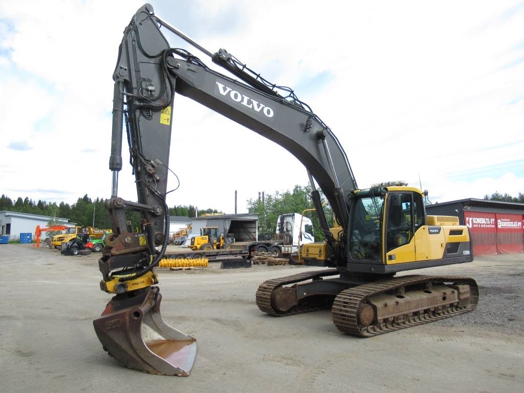 Escavadora de rastos Volvo EC300DL PYÖRITTÄJÄLLÄ: foto 12