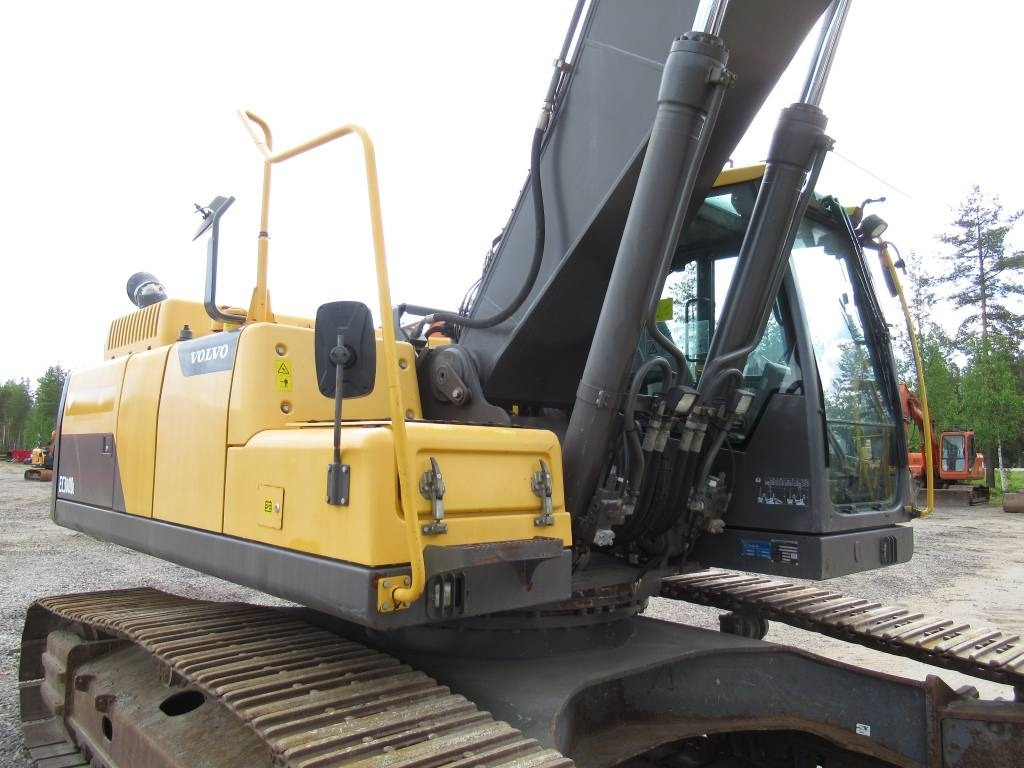 Escavadora de rastos Volvo EC300DL PYÖRITTÄJÄLLÄ: foto 10