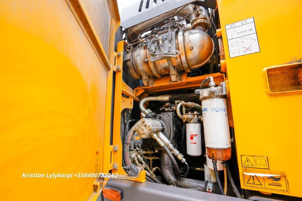 Escavadeira de rodas Volvo EWR150E ROTOTILTILLÄ: foto 17