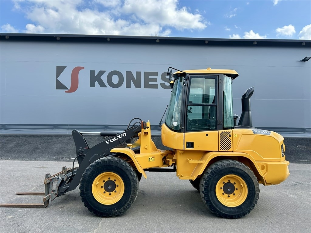 Volvo L30G TRUKKIPIIKEILLÄ - Carregadeira de rodas: foto 1 Volvo L30G TRUKKIPIIKEILLÄ - Carregadeira de rodas: foto 1