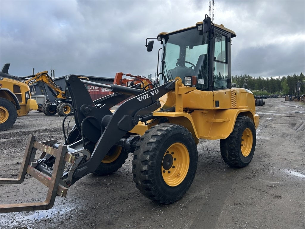 Volvo L30G TRUKKIPIIKEILLÄ - Carregadeira de rodas: foto 2 Volvo L30G TRUKKIPIIKEILLÄ - Carregadeira de rodas: foto 2