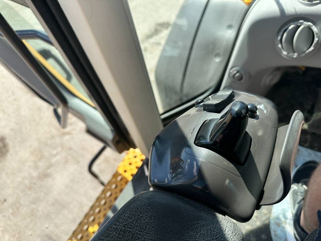 Locação de Volvo L70G vipuohjaus, 3' ja 4' hydr  Volvo L70G vipuohjaus, 3' ja 4' hydr: foto 19