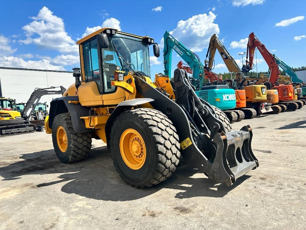 Locação de Volvo L70G vipuohjaus, 3' ja 4' hydr  Volvo L70G vipuohjaus, 3' ja 4' hydr: foto 7