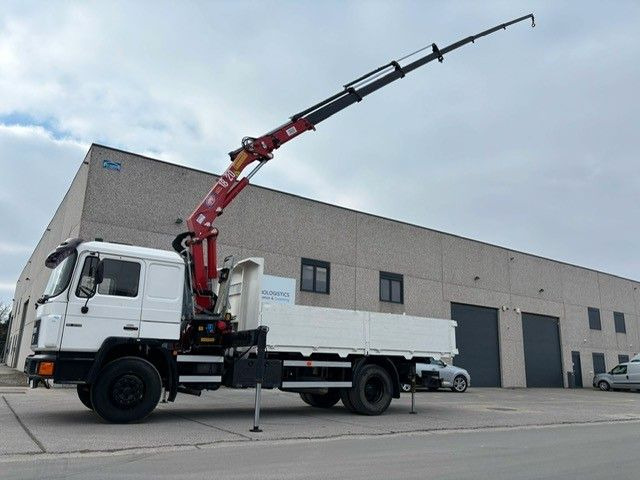 MAN 18-222. Kran HMF 18t/m Bj 2001. - Caminhão grua: foto 1 MAN 18-222. Kran HMF 18t/m Bj 2001. - Caminhão grua: foto 1