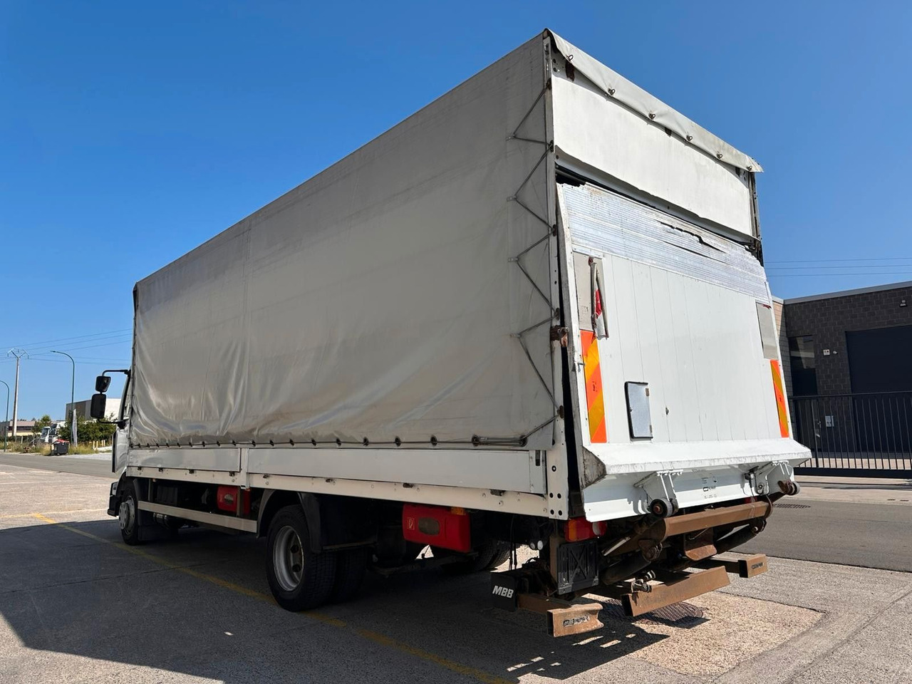 Renault Midlum dXi220-12. Klima. - Caminhão com lona: foto 5 Renault Midlum dXi220-12. Klima. - Caminhão com lona: foto 5