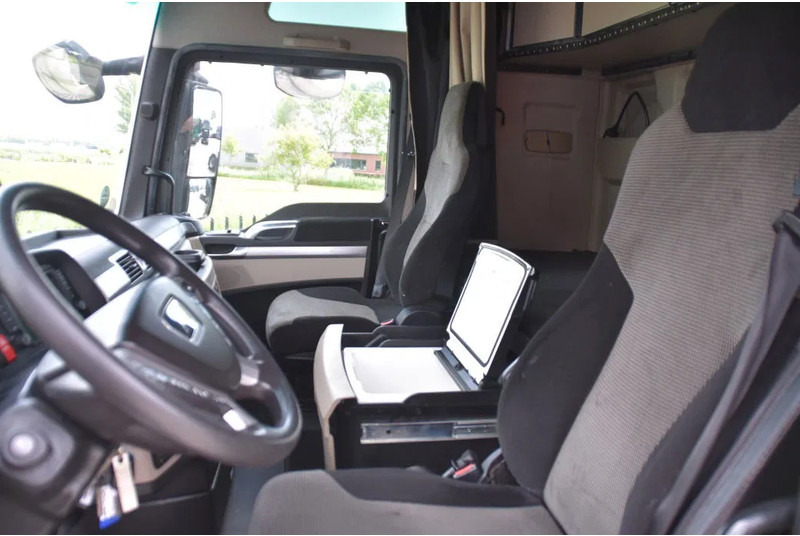 MAN TGX 18.420 - EURO 6 - ADR FL - PARK. AIRCO - NAVI - PTO - XENON LIGHTS - TOP CONDITION - - Tractor: foto 5 MAN TGX 18.420 - EURO 6 - ADR FL - PARK. AIRCO - NAVI - PTO - XENON LIGHTS - TOP CONDITION - - Tractor: foto 5