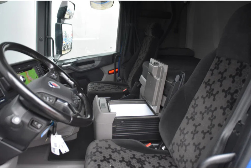 Scania R460 NGS 4x2 - SUPER - RETARDER - 319 TKM - PARK. AIRCO - ACC - NAVI - 2 x FUEL TANKS - TOP CONDITION - - Tractor: foto 5 Scania R460 NGS 4x2 - SUPER - RETARDER - 319 TKM - PARK. AIRCO - ACC - NAVI - 2 x FUEL TANKS - TOP CONDITION - - Tractor: foto 5
