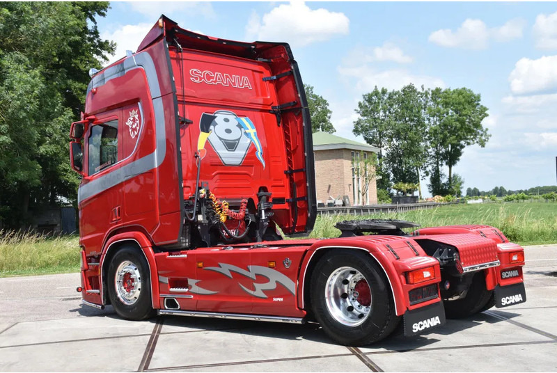 Scania R650 V8 NGS 4x2NB - LIKE NEW - RETARDER - FULL AIR - PARK. AIRCO - 4 POINT AIR SUSP. - 2 x FUEL TANKS - ALCOA'S - - Tractor: foto 3 Scania R650 V8 NGS 4x2NB - LIKE NEW - RETARDER - FULL AIR - PARK. AIRCO - 4 POINT AIR SUSP. - 2 x FUEL TANKS - ALCOA'S - - Tractor: foto 3