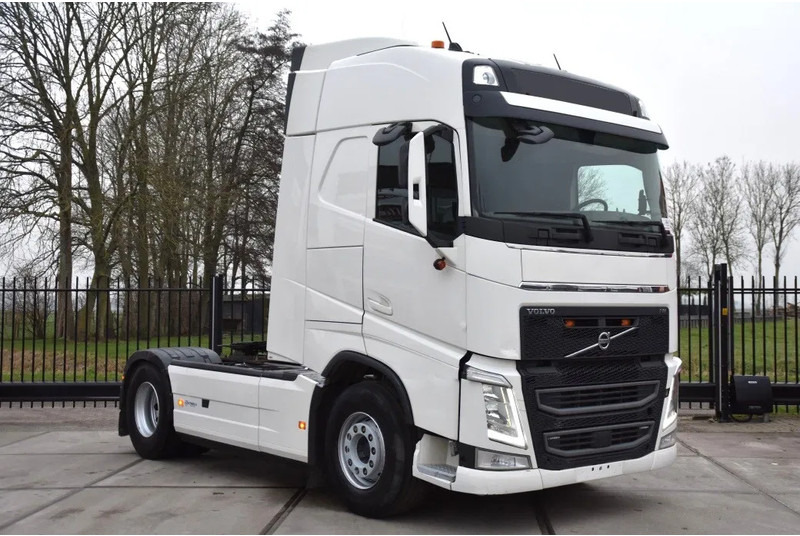 Volvo FH 460 Globe 4x2 - FULL AIR - 628 TKM - HYDRAULIC SYSTEM - PTO - NAVI - 2 x FUEL TANKS - - Tractor: foto 1 Volvo FH 460 Globe 4x2 - FULL AIR - 628 TKM - HYDRAULIC SYSTEM - PTO - NAVI - 2 x FUEL TANKS - - Tractor: foto 1