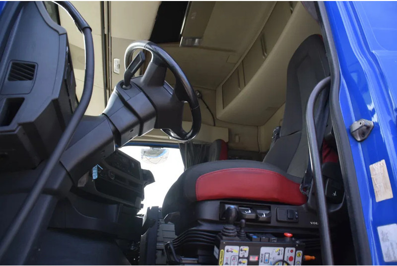 Volvo FH 460 6x2*4 - PALFINGER HOOKLIFT - 841 TKM - PARK. AIRCO - WHEELBASE: 480 CM - PTO - TOP CONDITION - - Caminhão polibenne: foto 4 Volvo FH 460 6x2*4 - PALFINGER HOOKLIFT - 841 TKM - PARK. AIRCO - WHEELBASE: 480 CM - PTO - TOP CONDITION - - Caminhão polibenne: foto 4