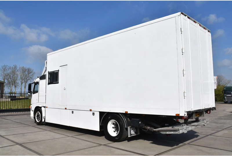 Volvo FM 380 4x2 - EURO 3 - 755 TKM - SPECIAL INTERIOR - LIVING - TV - DOUCHE - TOILET - ELEVATOR - GOOD CONDITION - - Caminhão furgão: foto 3 Volvo FM 380 4x2 - EURO 3 - 755 TKM - SPECIAL INTERIOR - LIVING - TV - DOUCHE - TOILET - ELEVATOR - GOOD CONDITION - - Caminhão furgão: foto 3