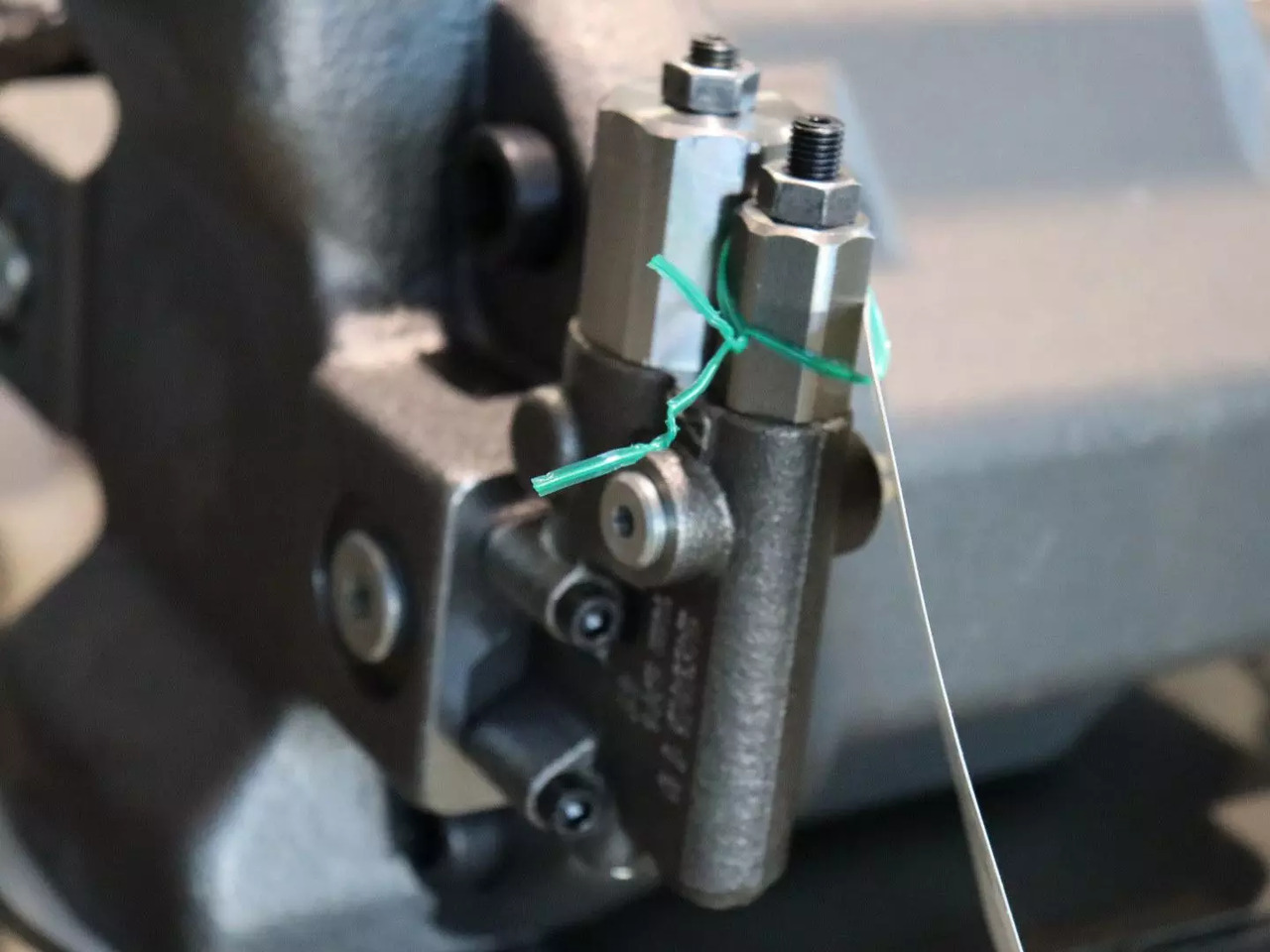 REXROTH A10VO100DFR/31L-VSC62N00 - Bomba hidráulica de Equipamento de movimentação: foto 3 REXROTH A10VO100DFR/31L-VSC62N00 - Bomba hidráulica de Equipamento de movimentação: foto 3