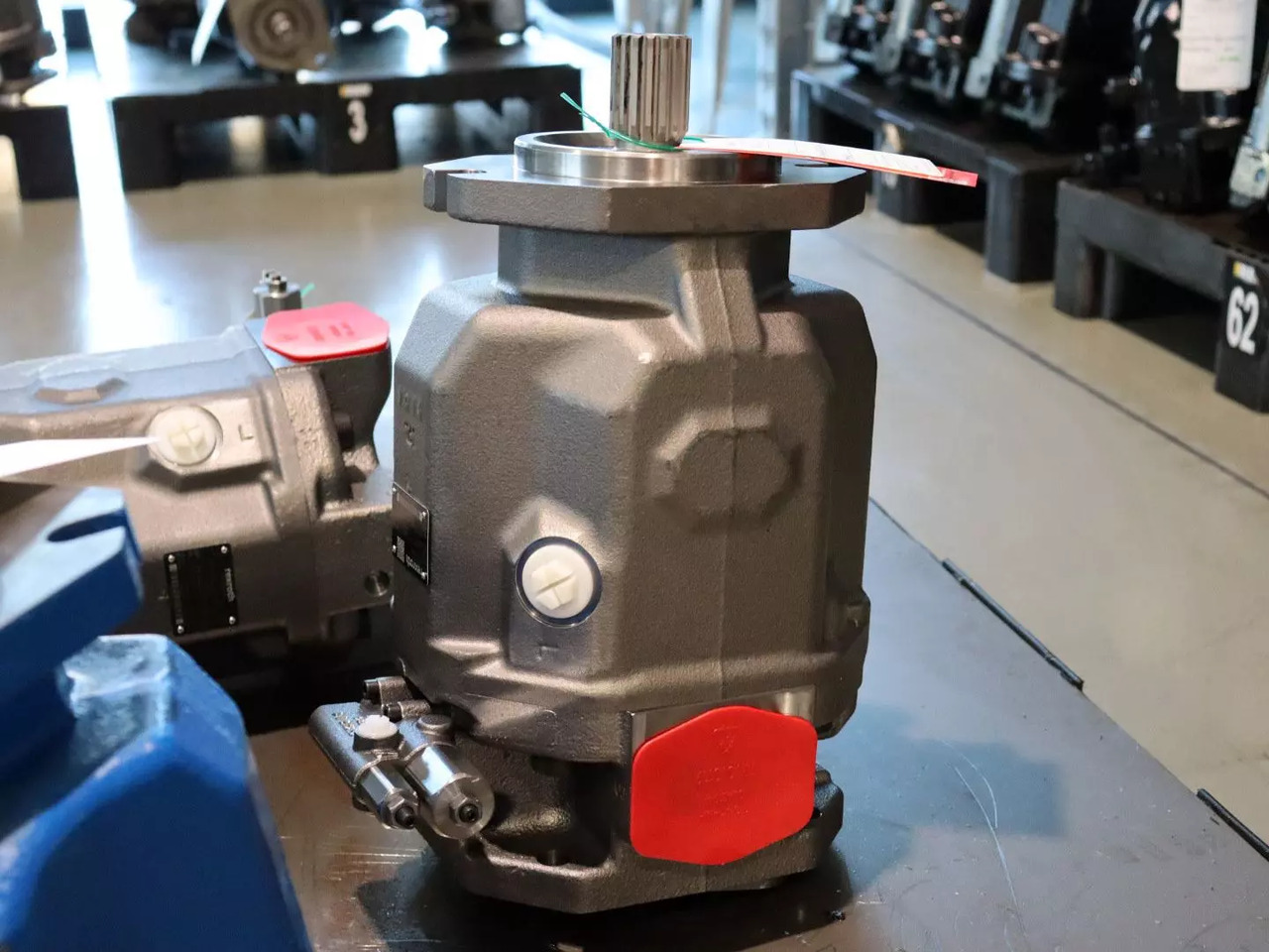 REXROTH A10VO100DFR/31R-VSC62K68 - Bomba hidráulica de Máquina de construção: foto 1 REXROTH A10VO100DFR/31R-VSC62K68 - Bomba hidráulica de Máquina de construção: foto 1