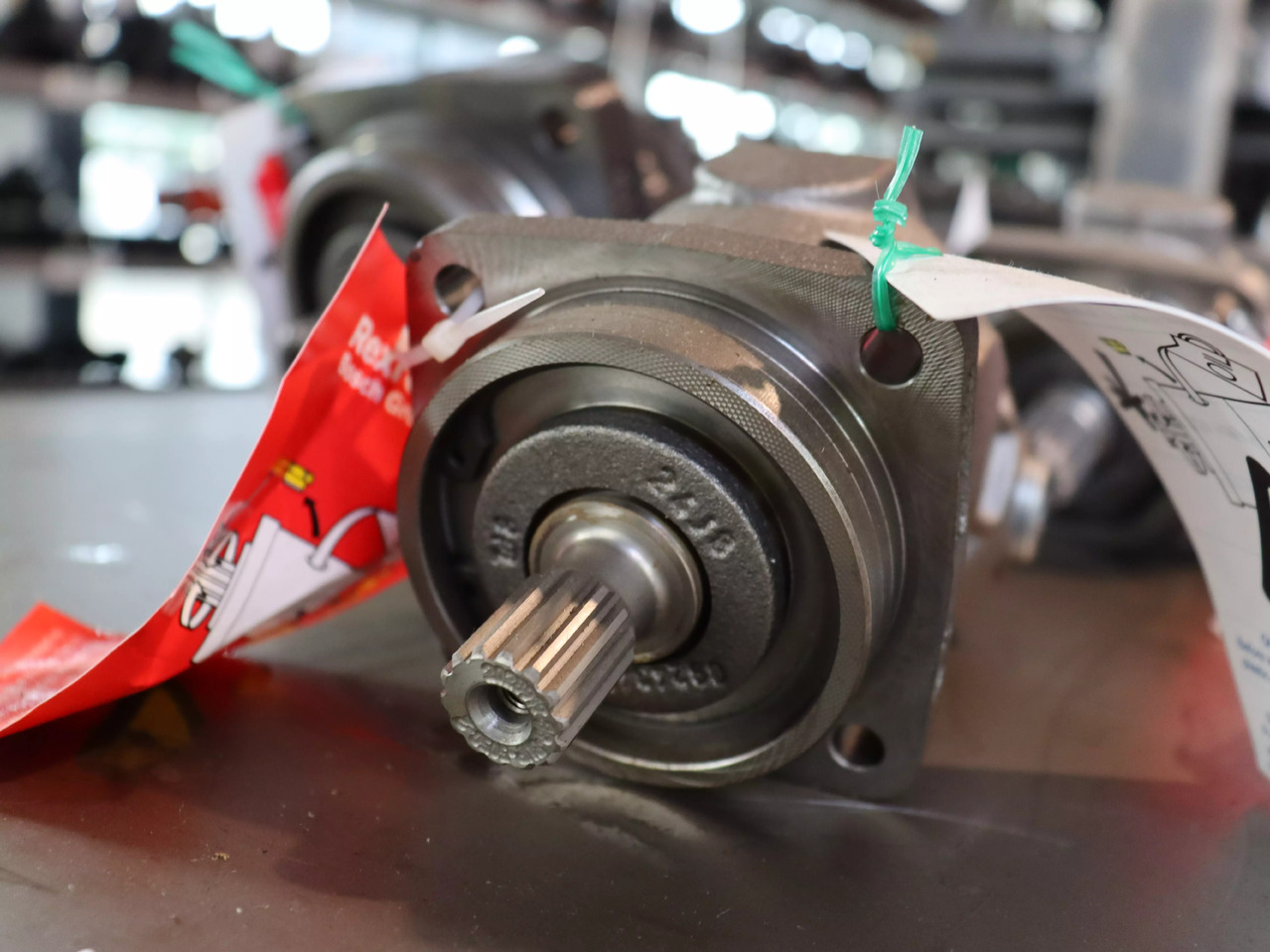 REXROTH A2FM10/61W-VZB040 - Motor hidráulico de Máquina de construção: foto 3 REXROTH A2FM10/61W-VZB040 - Motor hidráulico de Máquina de construção: foto 3